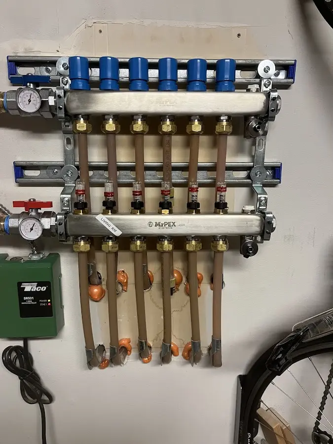 Plumber performing Sink Repair at a residential property in Kahaluu